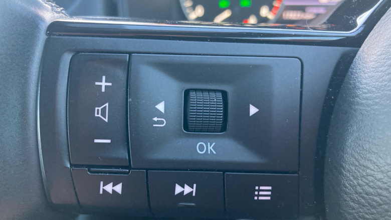 Nissan Qashqai 1.3 DiG-T MH Acenta Premium 5dr Petrol Hatchback